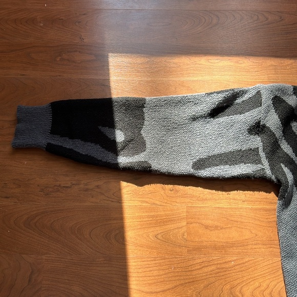 Shein Graphic Pattern Sweater - Picture 3 of 3